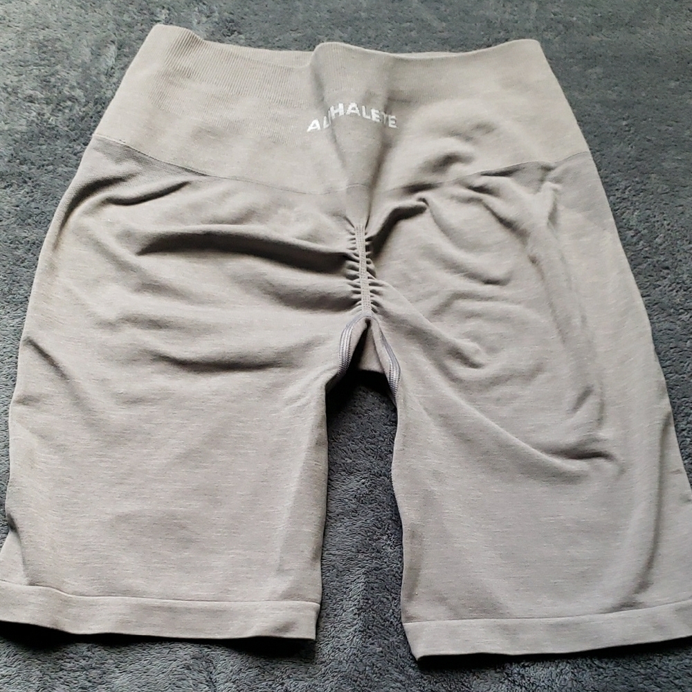 New Alphalete Amplify Charcoal Light Gray Biker Shorts